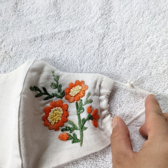 Handmade Pocket Filter Embroidered Face masks - Picture 4 of 6